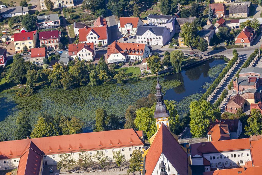 Hotel Prinz Albrecht Neuzelle Buitenkant foto
